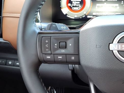 Certified 2026 Nissan Pathfinder Platinum AWD/4WD image 12