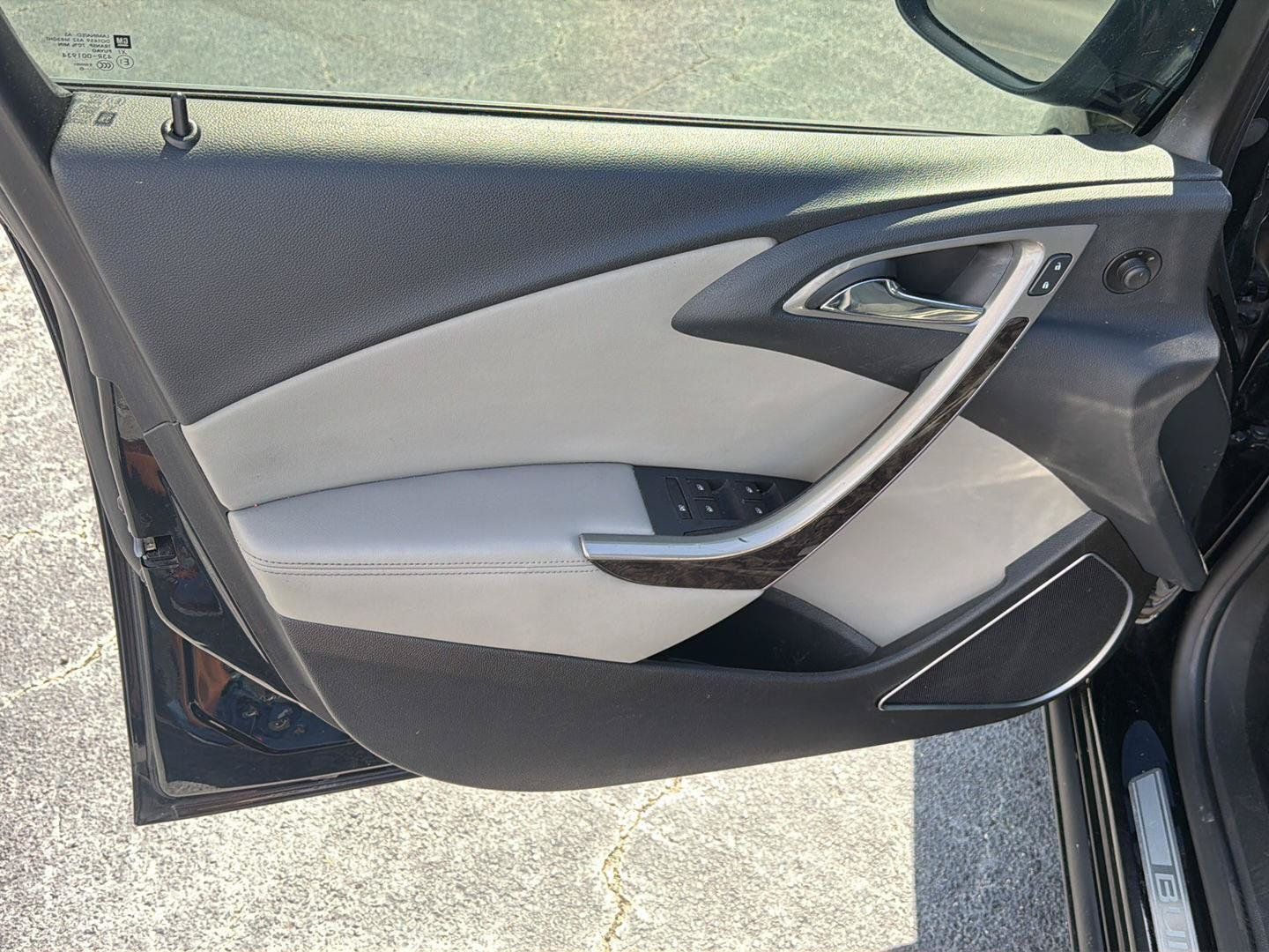 Used 2016 Buick Verano FWD image 16