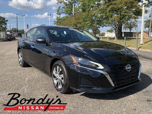 New 2025 Nissan Altima 2.5 S image 1