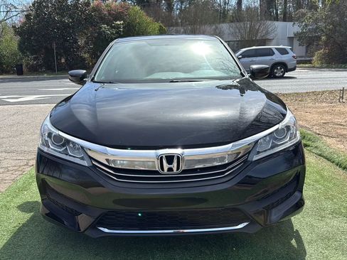 Used 2017 Honda Accord LX image 2