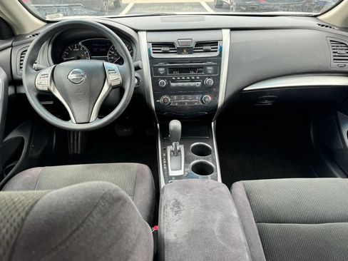 Used 2013 Nissan Altima 2.5 S FWD image 11