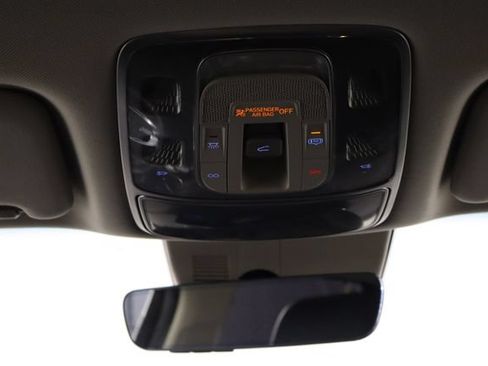 Used 2022 Genesis GV80 2.5T AWD/4WD image 25