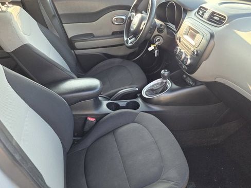 Used 2015 Kia Soul image 4