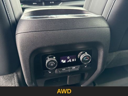 Used 2025 Buick Enclave Avenir w/ Super Cruise Package image 14