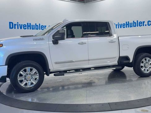 Used 2024 Chevrolet Silverado 2500 High Country w/ High Country Premium Package image 4