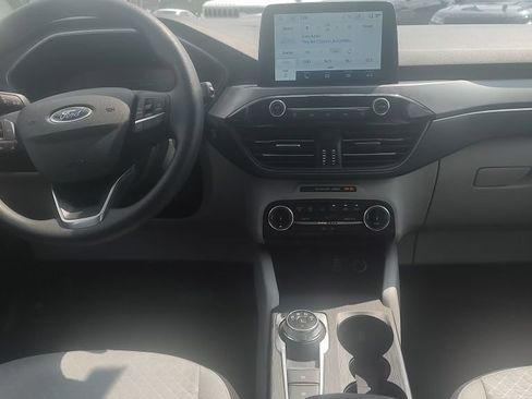Used 2025 Ford Escape Active AWD/4WD image 8