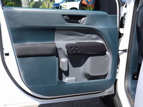 Used 2023 Ford Maverick XL image 14