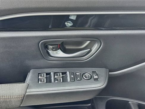 Used 2025 Honda Pilot Sport image 21