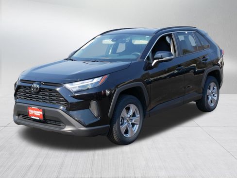 Certified 2025 Toyota RAV4 XLE image 3