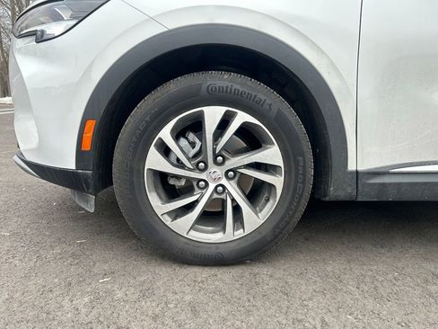 Used 2023 Buick Envision Essence image 10