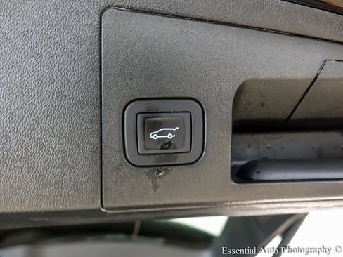 Certified 2025 Cadillac XT5 Premium Luxury image 22