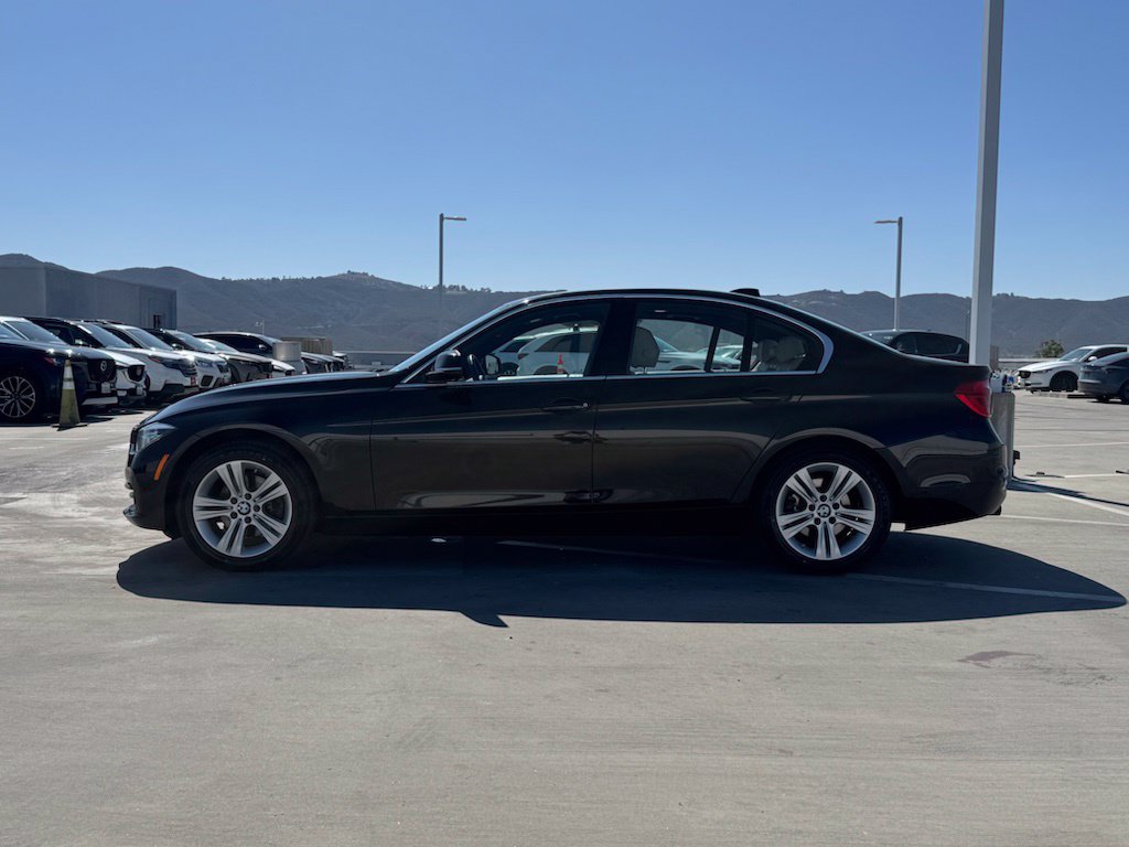Used 2018 BMW 330i Sedan w/ Convenience Package RWD image 6