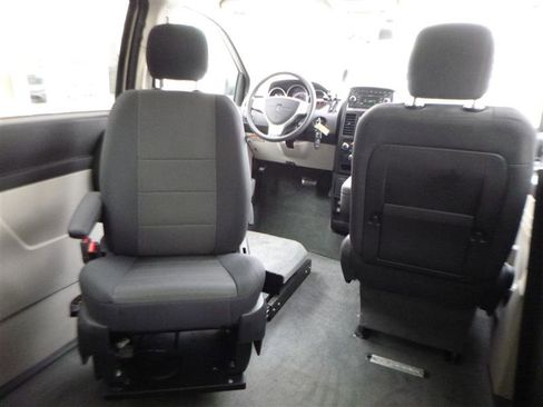 Used 2008 Dodge Grand Caravan SE w/ PWR & Remote Entry Group image 16