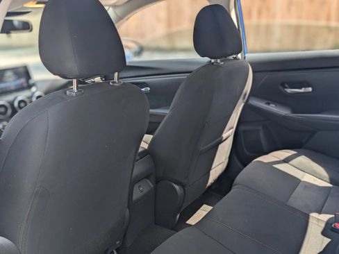 Used 2025 Nissan Sentra SR FWD image 17