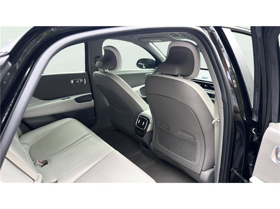 Used 2024 Hyundai Ioniq 6 SEL AWD/4WD image 16