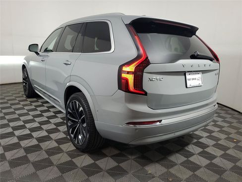 Certified 2026 Volvo XC90 B6 Ultra AWD/4WD image 4