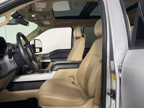 Used 2017 Ford F250 Lariat w/ Lariat Ultimate Package image 21