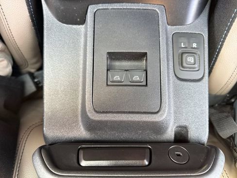 Used 2023 Ford Bronco Wildtrak AWD/4WD image 20