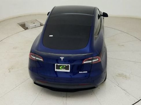 Used 2023 Tesla Model Y Performance AWD/4WD image 26