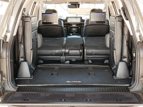 Used 2017 Lexus LX 570 570 image 33