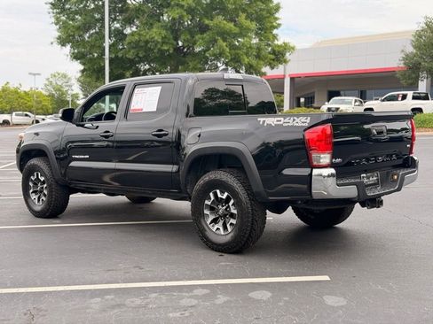 Used 2017 Toyota Tacoma TRD Off-Road w/ Tow Package (A/T) AWD/4WD image 11