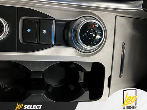 Used 2023 Ford Explorer XLT w/ Equipment Group 202A AWD/4WD image 17