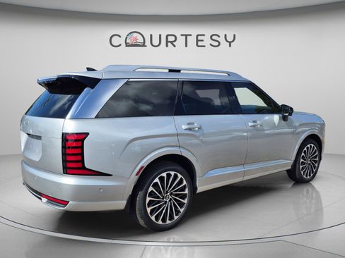 New 2026 Hyundai Palisade Calligraphy FWD image 5