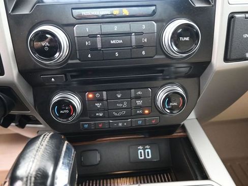 Used 2016 Ford F150 Lariat w/ Equipment Group 502A Luxury image 6