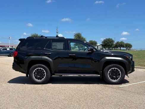 New 2026 Toyota 4Runner TRD Off-Road Premium AWD/4WD image 5