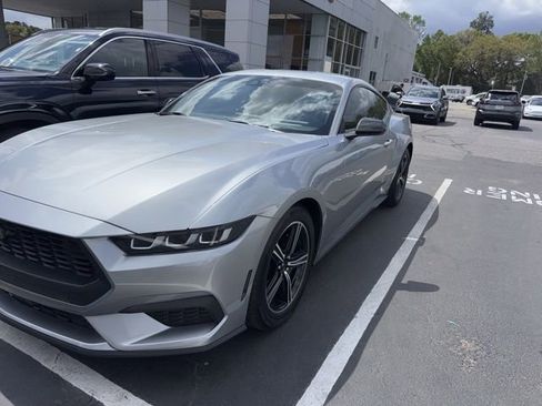 Used 2024 Ford Mustang Coupe image 4