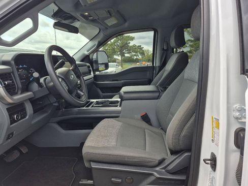 Used 2025 Ford F350 XLT w/ 360-Degree Camera Package AWD/4WD image 2