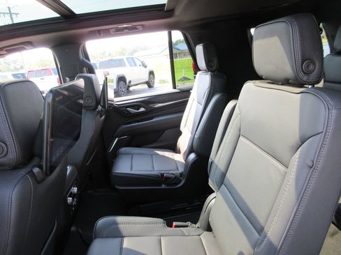 Certified 2023 GMC Yukon Denali w/ Denali Reserve Package AWD/4WD image 24