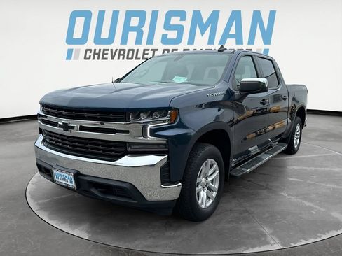 Used 2022 Chevrolet Silverado 1500 LT AWD/4WD image 2