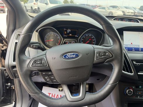 Used 2017 Ford Focus RS AWD/4WD image 33