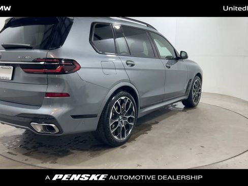 Used 2023 BMW X7 xDrive40i w/ M Sport Package image 8