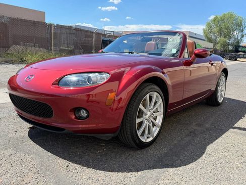 Used 2006 MAZDA MX-5 Miata Grand Touring w/ Premium Pkg RWD image 5