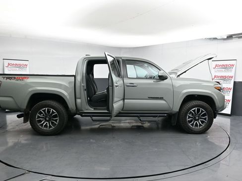 Used 2023 Toyota Tacoma TRD Sport image 27