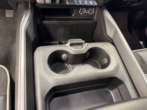 Used 2022 RAM 1500 Laramie AWD/4WD image 24