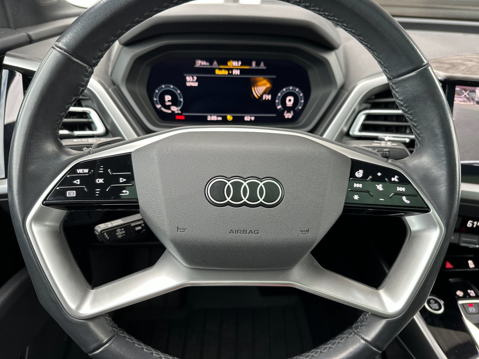 Used 2024 Audi Q4 e-tron Prestige AWD/4WD image 26