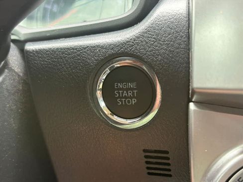 Used 2021 Toyota 4Runner SR5 AWD/4WD image 19