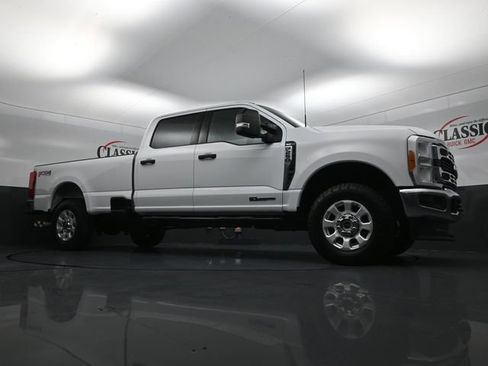 Used 2023 Ford F250 XLT w/ FX4 Off-Road Package image 28