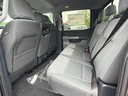 New 2026 Ford F250 XLT w/ XLT Premium Package AWD/4WD image 8