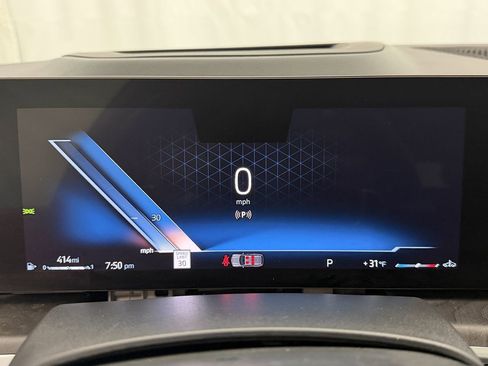 Used 2025 BMW X5 xDrive40i w/ Climate Comfort Package image 13