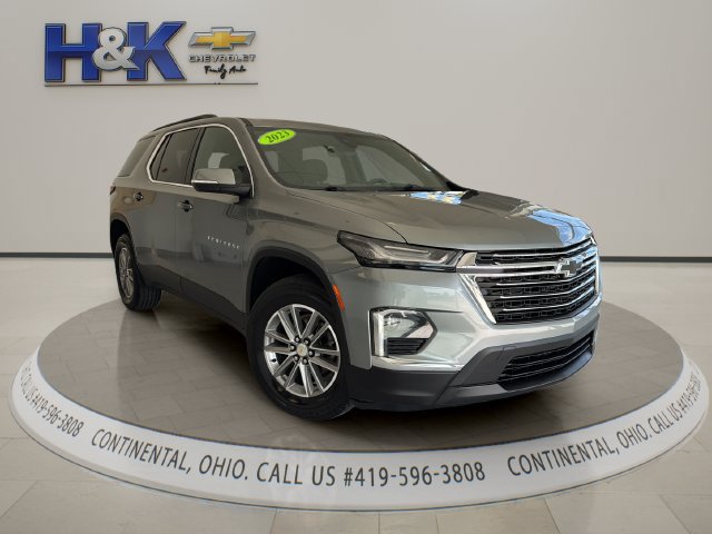 Used 2023 Chevrolet Traverse LT FWD image 1
