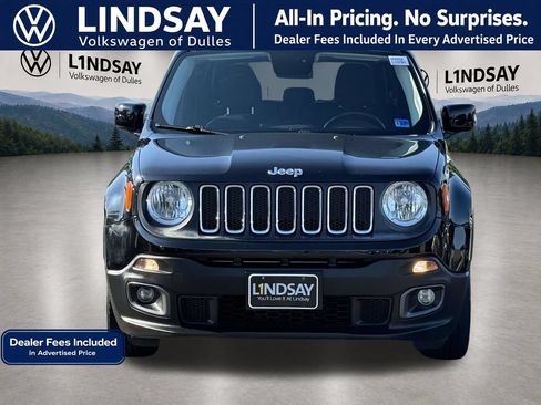 Used 2016 Jeep Renegade Latitude w/ Cold Weather Group FWD image 3