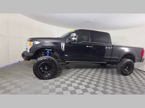 Used 2021 Ford F250 Platinum w/ FX4 Off-Road Package AWD/4WD image 48