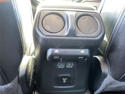 Used 2022 Jeep Wrangler Unlimited Sahara AWD/4WD image 21