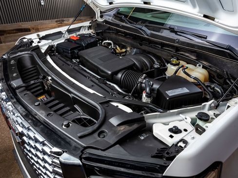 Used 2021 GMC Yukon Denali w/ Denali Premium Package image 43