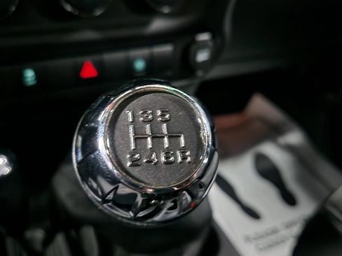 Used 2015 Jeep Wrangler Unlimited Sahara w/ Dual Top Group image 31