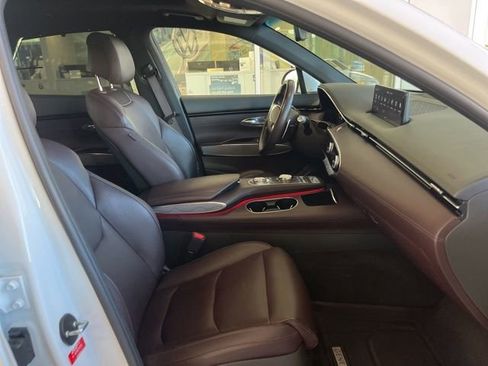 Used 2022 Genesis GV70 2.5T w/ Advanced Package image 41